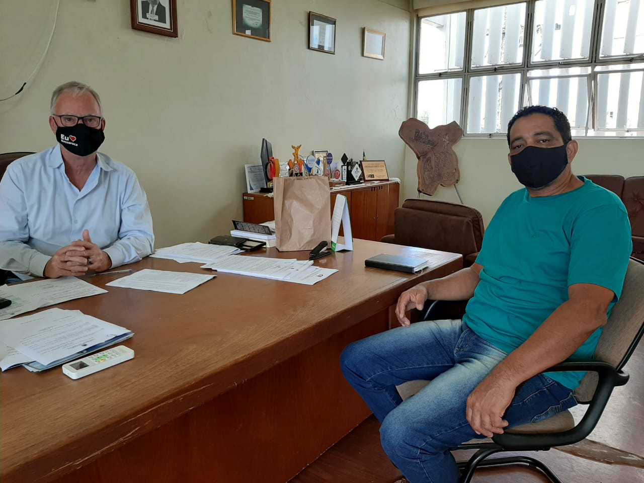 VEREADOR AVELINO VISITA O GABINETE DO PREFEITO